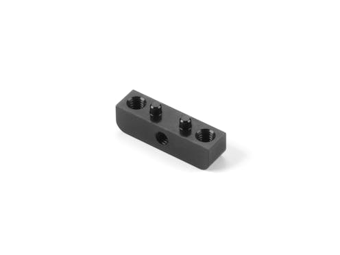 #XR373391 - XRAY ALU POD PLATE PIVOT HOLDER FOR 1-PIECE CHASSIS - SWISS 7075 T6