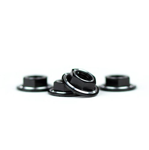 #AV10097-BLK - Avid Ringer M4 serrated wheel nuts - black - 4 pcs
